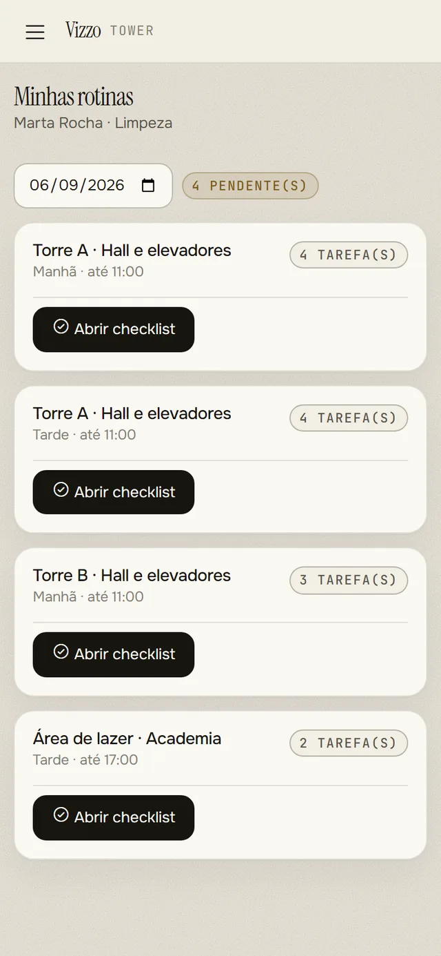 Tela de celular com quatro cartões de ambiente (Torre A, Torre B, área de lazer), cada um com um botão grande de abrir checklist.